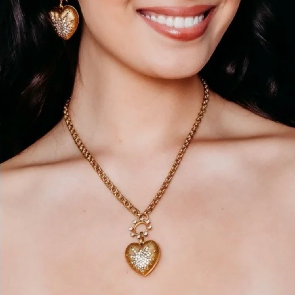 Elizabeth Cold Heart Of Tefiti Necklace In Gold